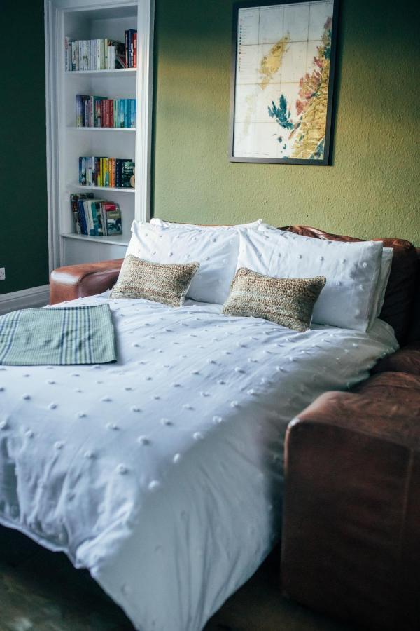 The Main Street Burrow - Your Perfect Hideaway St Boswells Exterior foto